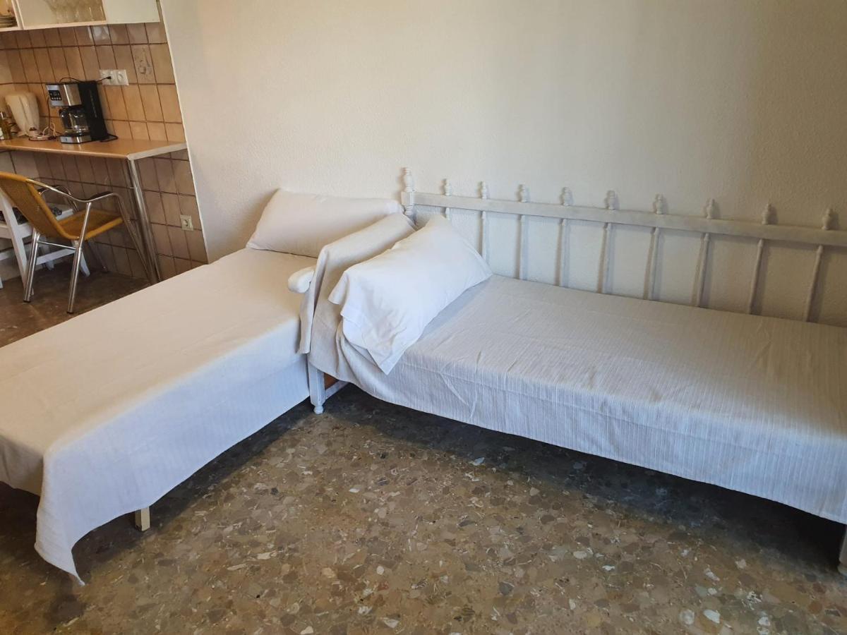 Vintage Benidorm Apartment Luaran gambar